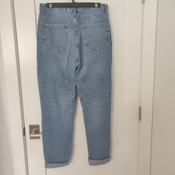 Urban Outfitters BDG High Waisted Mom Jean - Picture 3 of 6